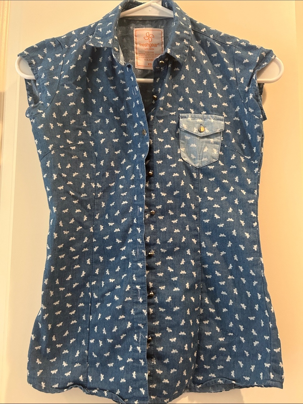 Freshgear butterfly print Button Down Chambray Denim Shirt cap sleeves size XS